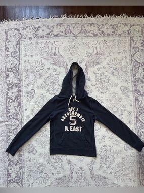 Vintage Abercrombie & Fitch Navy Hoodie with Cream Lining